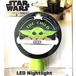 Star Wars Baby Yoda Grogu Child Disney Mandalorian LED Nightlight Plug-In NEW